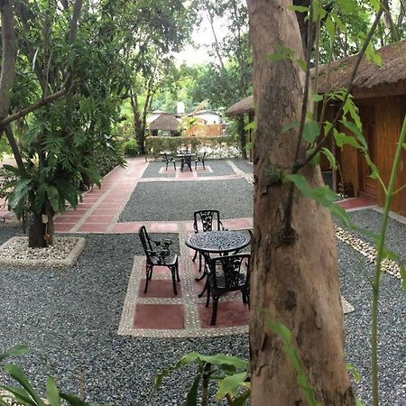 Buenavista Family Inn Tagudin Extérieur photo