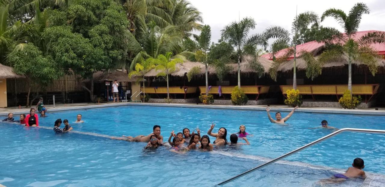 Buenavista Family Inn Tagudin Extérieur photo