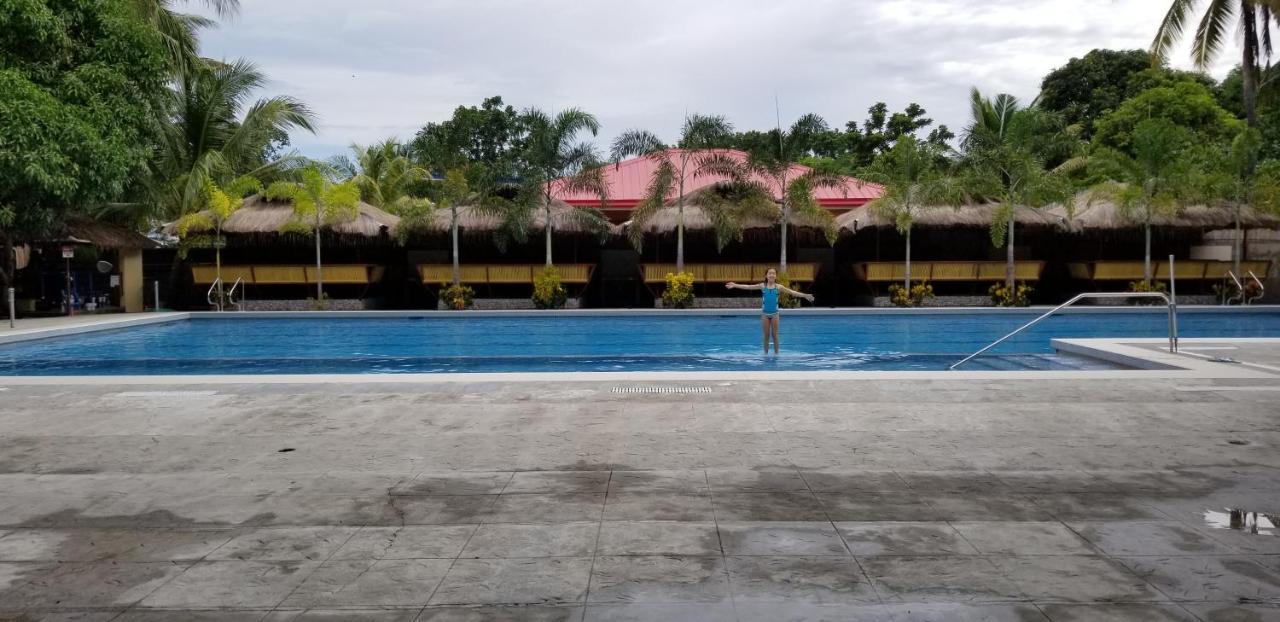 Buenavista Family Inn Tagudin Extérieur photo